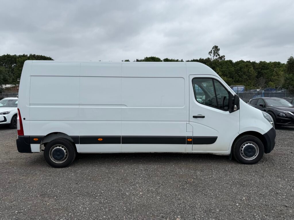 Vauxhall Movano 2.2CDTi L3 H2 3500 Dynamic